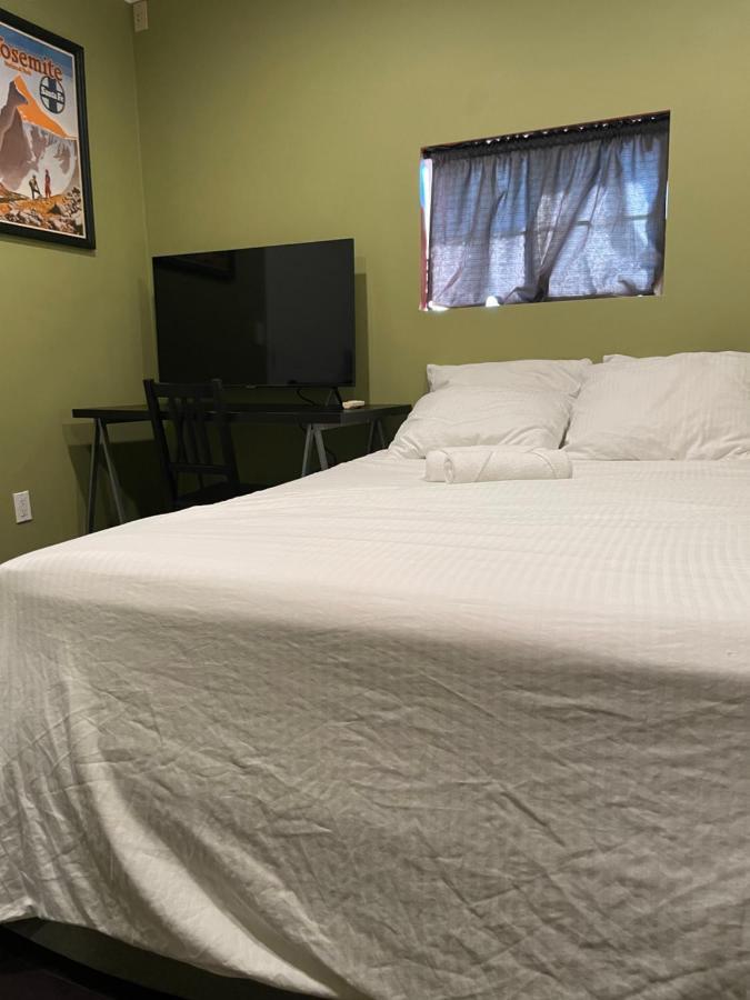 Private Standalone Room W/ Tv, Wifi & Ac In Carson Luaran gambar
